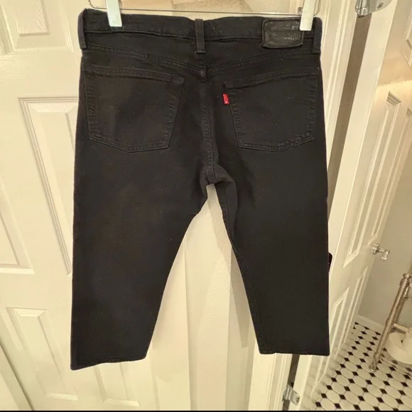 Black Denim Levi Crop Jeans - Picture 2 of 3